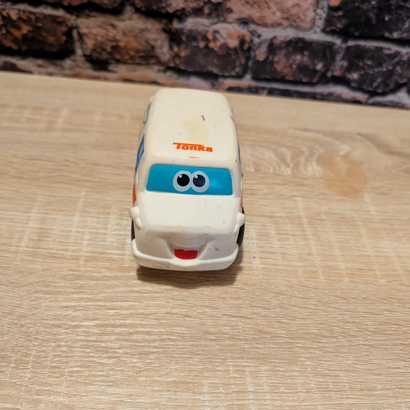 Tonka White and Blue Kids Toy Van - Picture 1 of 3